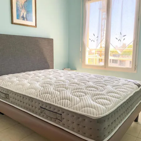 Confortable 2 Pieces Climatise Avec Piscine Dans Residence De Standing 앙티브